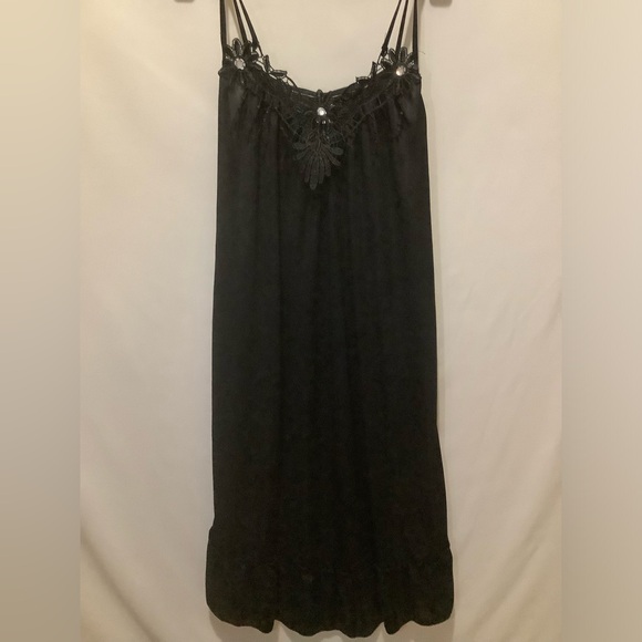Annabelle rayon black nightgown Size L - Picture 4 of 4